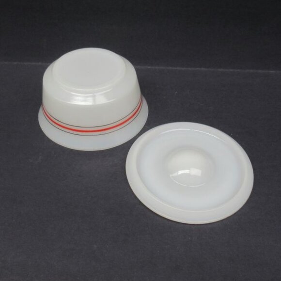 Hazel Atlas White with Red and Black Striped 5 Inch REFRIGERATOR Dish with Lid - Picture 4 of 4